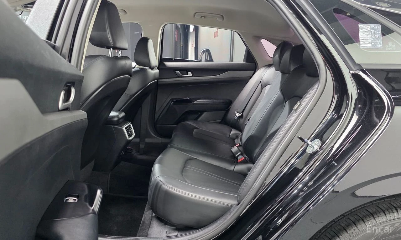 Kia K5 * ФИКСИРАНА ЦЕНА ДО БЪЛГАРИЯ * АВТОКРЕДИТ, снимка 12 - Автомобили и джипове - 55398596