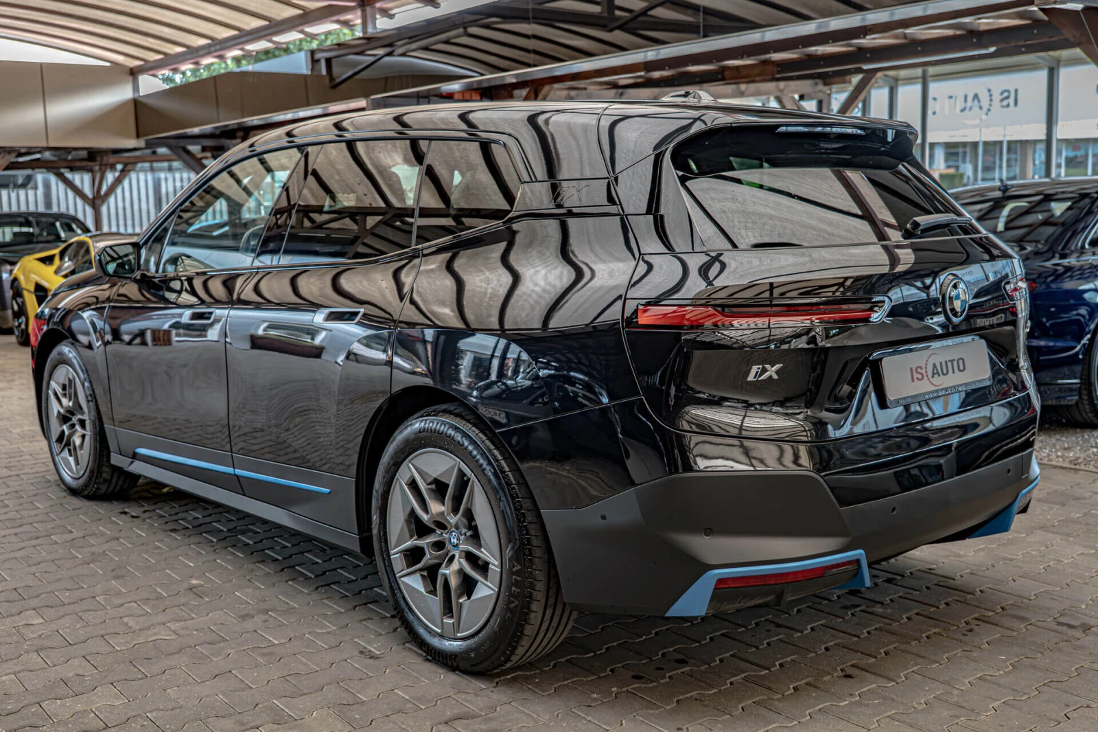 BMW iX xDrive 50/Harman Kardon/HuD/Камера 360/Амбиент/Las, снимка 5 - Автомобили и джипове - 55668247