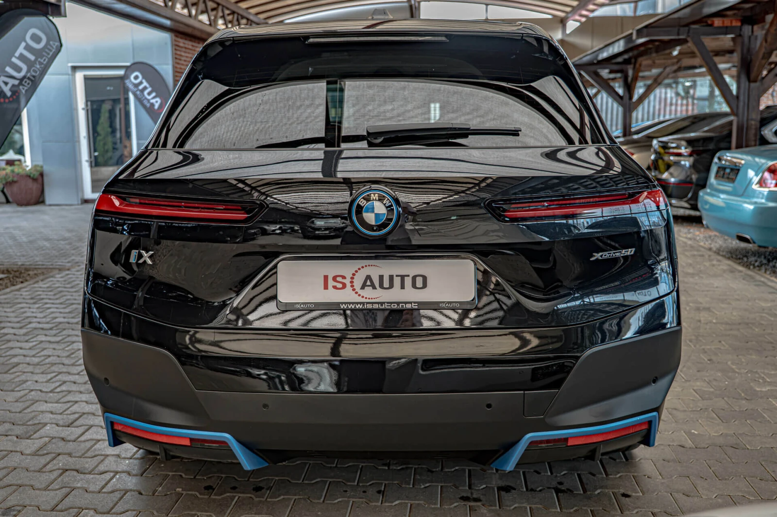 BMW iX xDrive 50/Harman Kardon/HuD/Камера 360/Амбиент/Las, снимка 4 - Автомобили и джипове - 55668247
