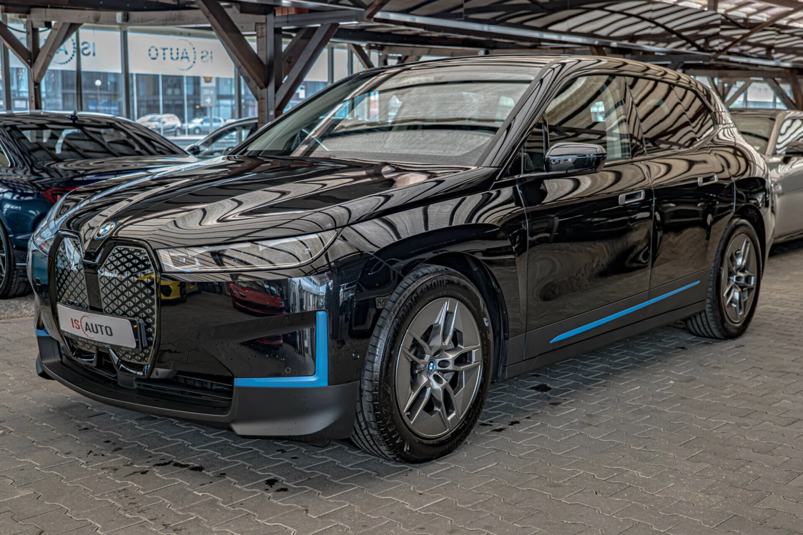 BMW iX xDrive 50/Harman Kardon/HuD/Камера 360/Амбиент/Las, снимка 3 - Автомобили и джипове - 55668247