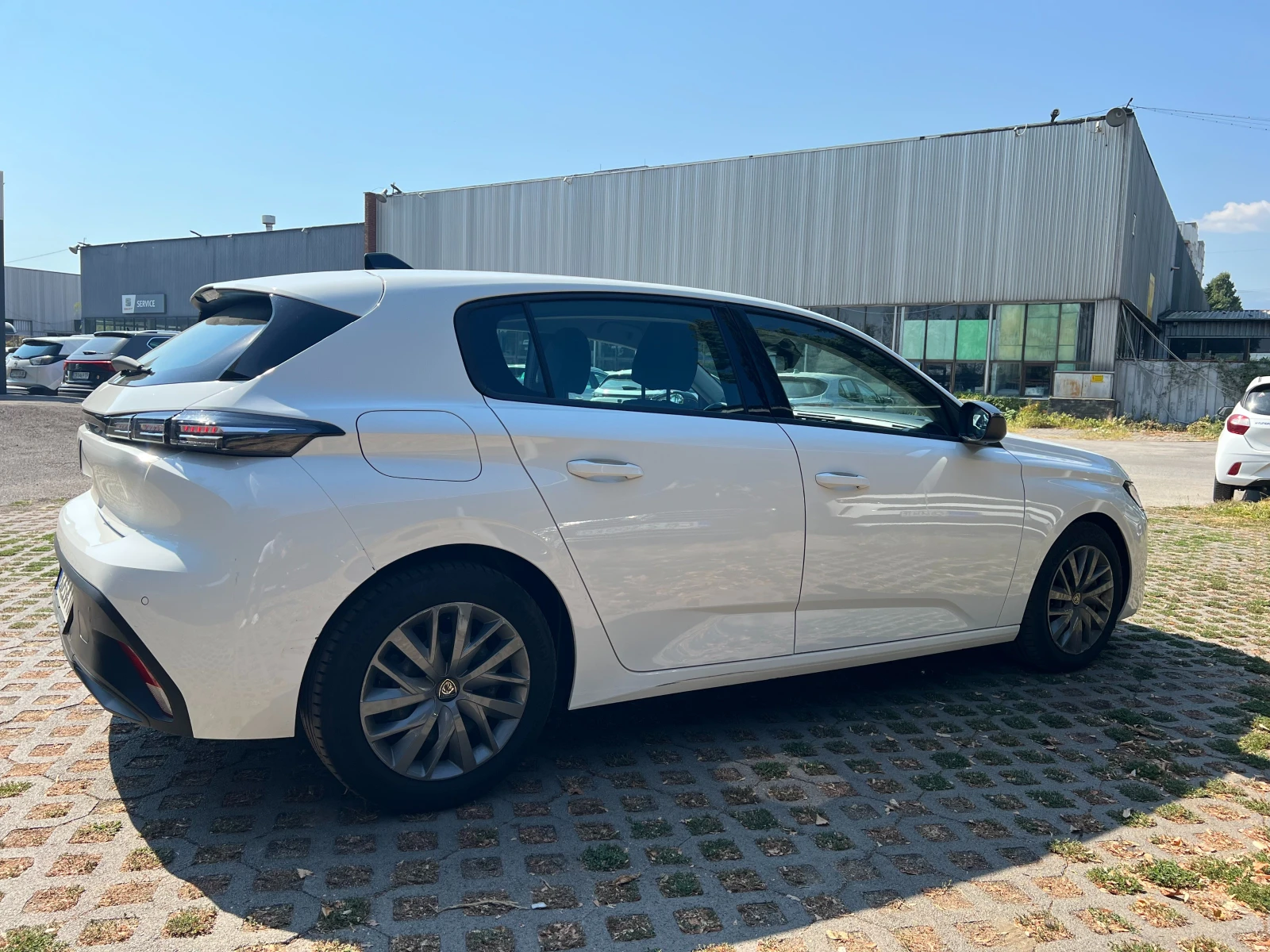 Peugeot 308 1.2 6M/T, снимка 6 - Автомобили и джипове - 55748626