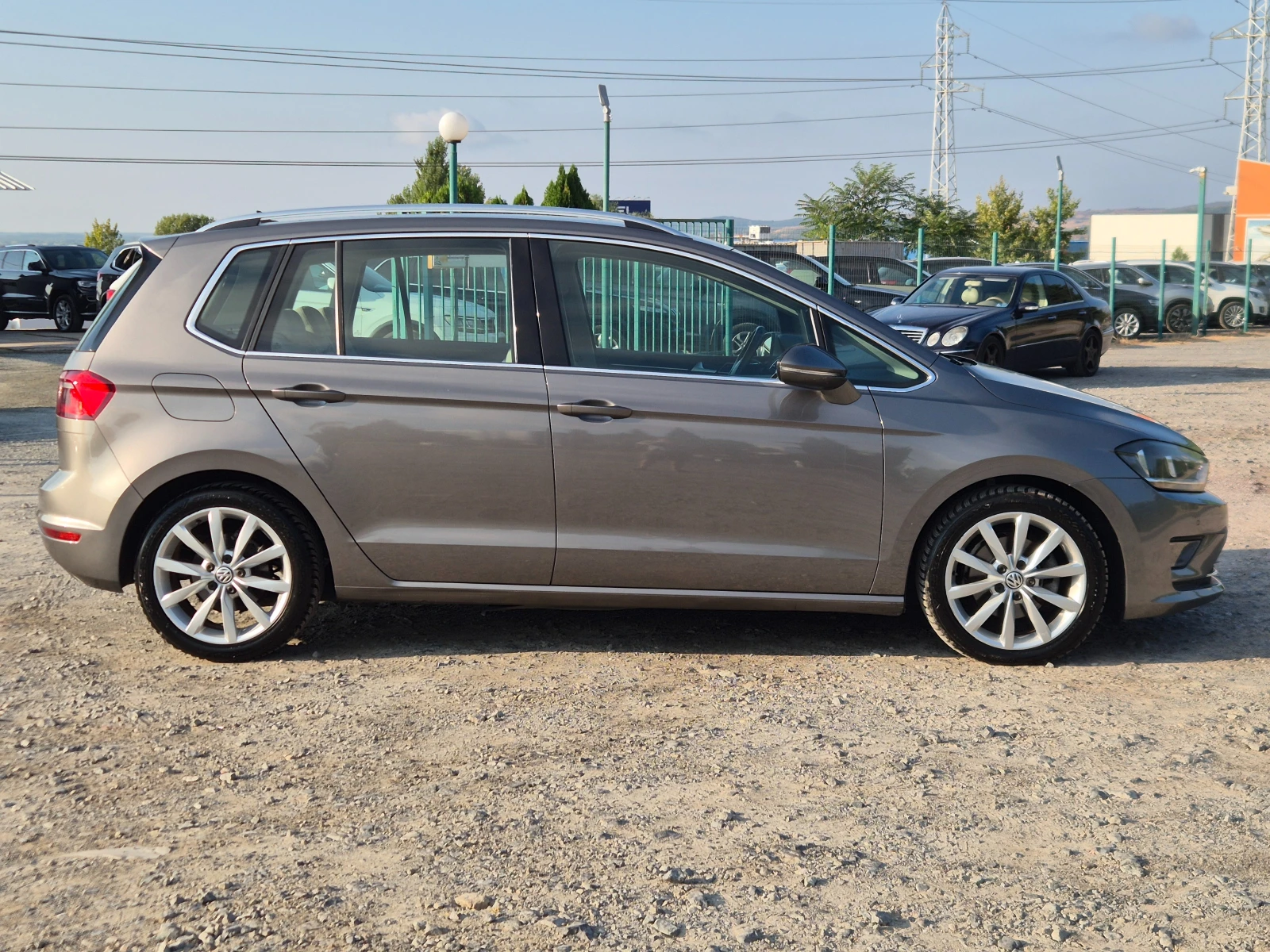 VW Sportsvan 1.6TDI DSG, снимка 6 - Автомобили и джипове - 55767406