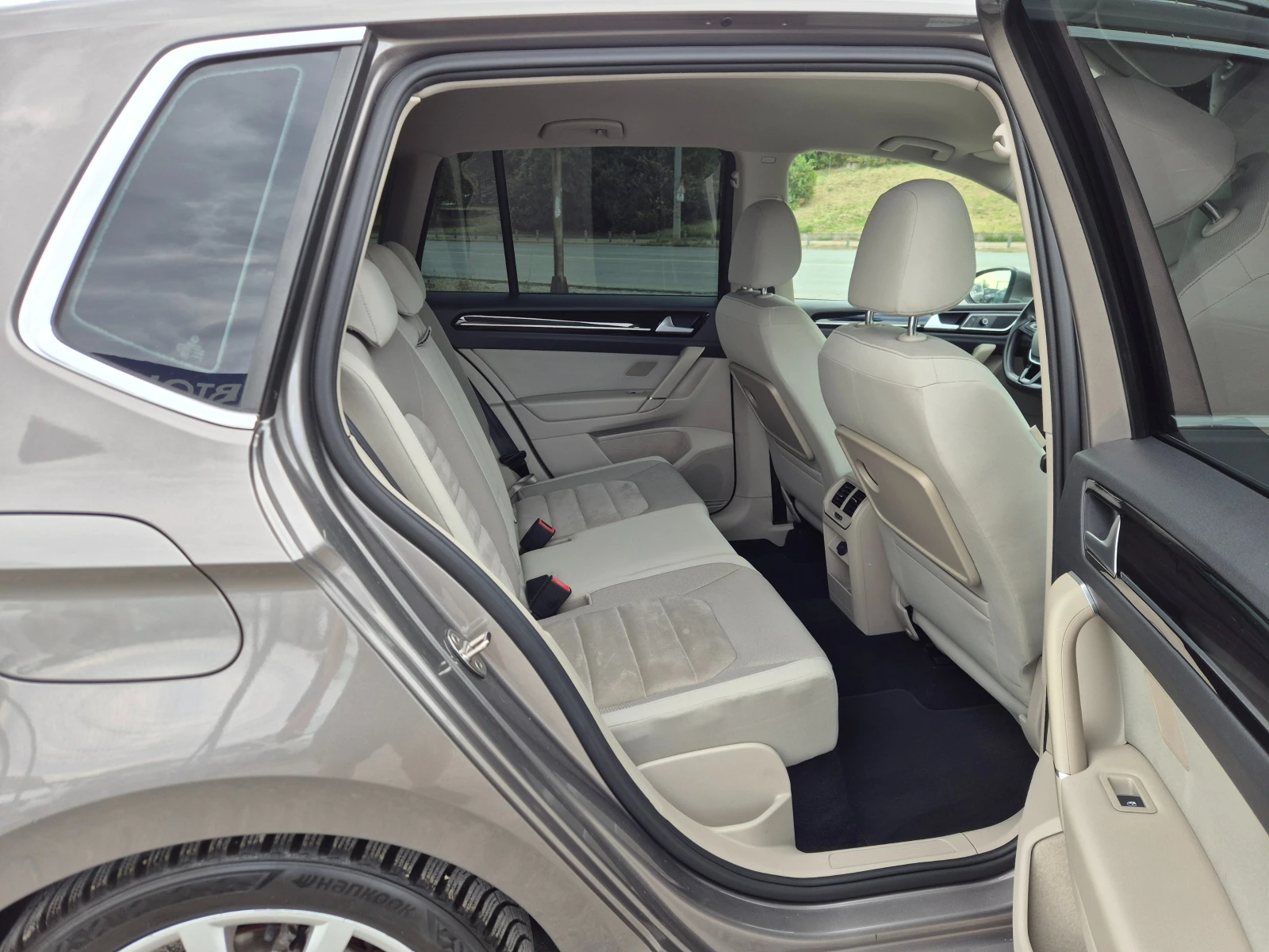 VW Sportsvan 1.6TDI DSG | Mobile.bg � ����������� 10