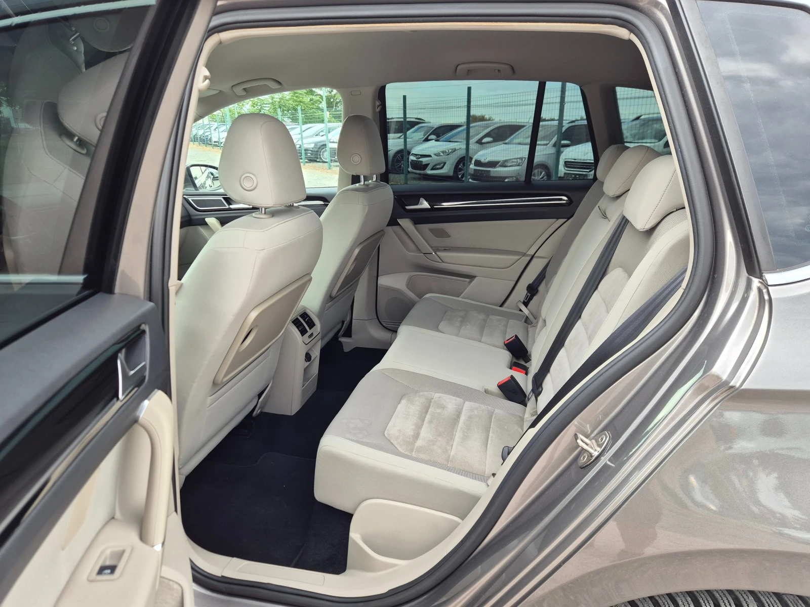 VW Sportsvan 1.6TDI DSG | Mobile.bg � ����������� 12