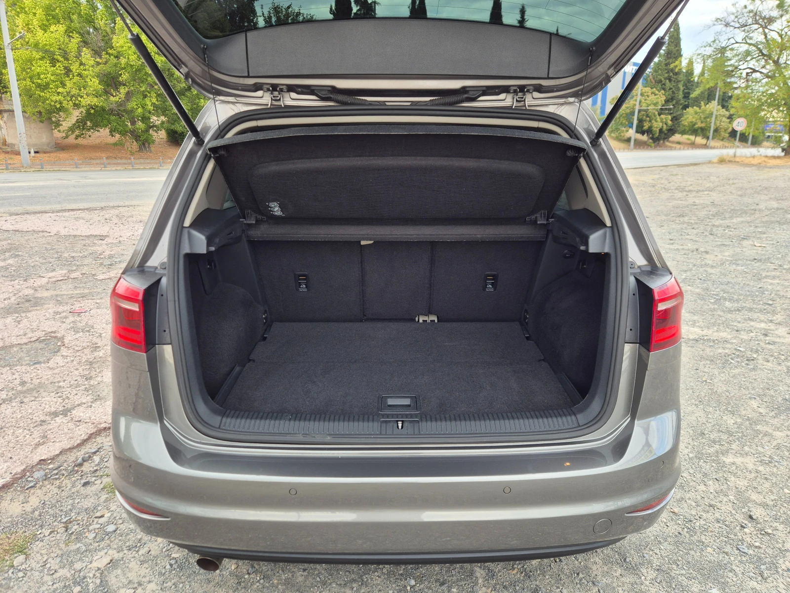 VW Sportsvan 1.6TDI DSG | Mobile.bg � ����������� 11