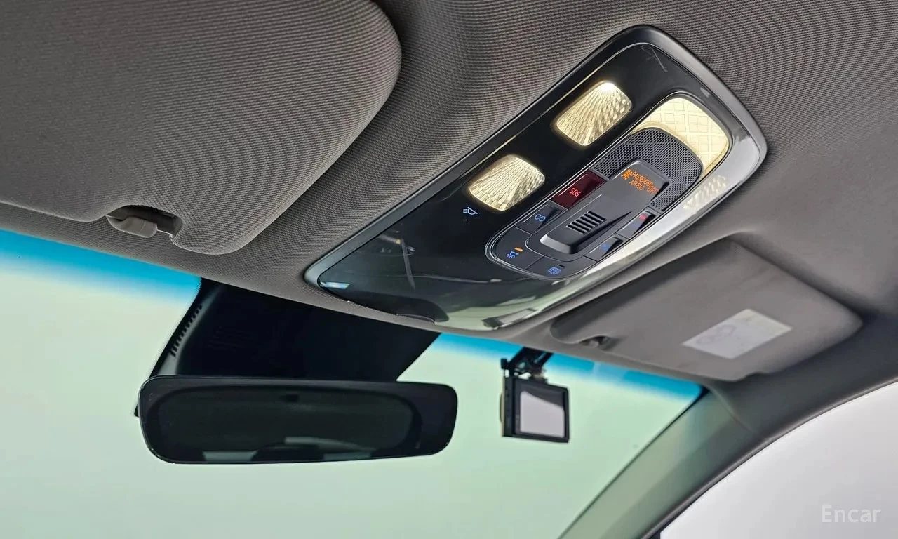 Genesis GV70 * 2.5T Gasoline AWD * ЦЕНА ДО БГ, снимка 13 - Автомобили и джипове - 55886149