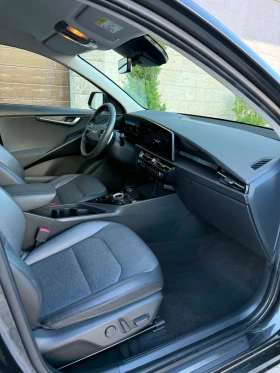 Kia Niro 65KWH/PREMIUM BUSSINES/KEYLESS/AMBIENT, снимка 11