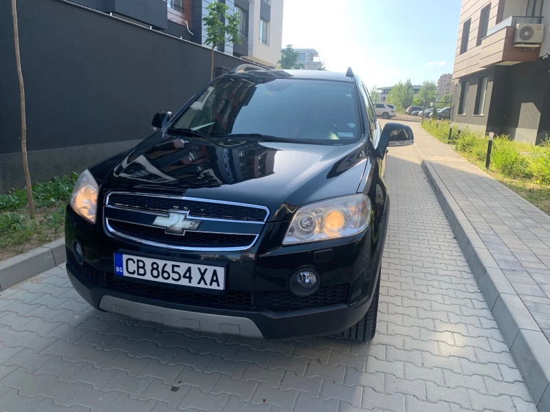 Chevrolet Captiva 3.2 Автоматик / 7-местен, снимка 2 - Автомобили и джипове - 43415811