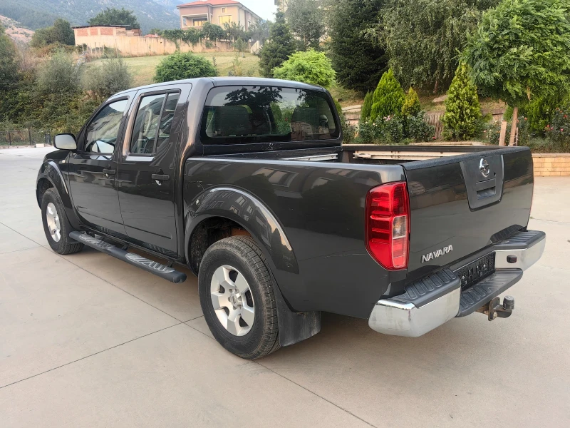 Nissan Navara 2.5 DCI, снимка 5 - Автомобили и джипове - 52659923