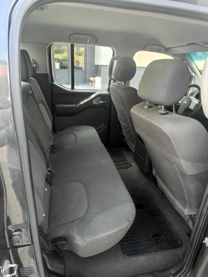 Nissan Navara 2.5 DCI, снимка 9 - Автомобили и джипове - 52659923