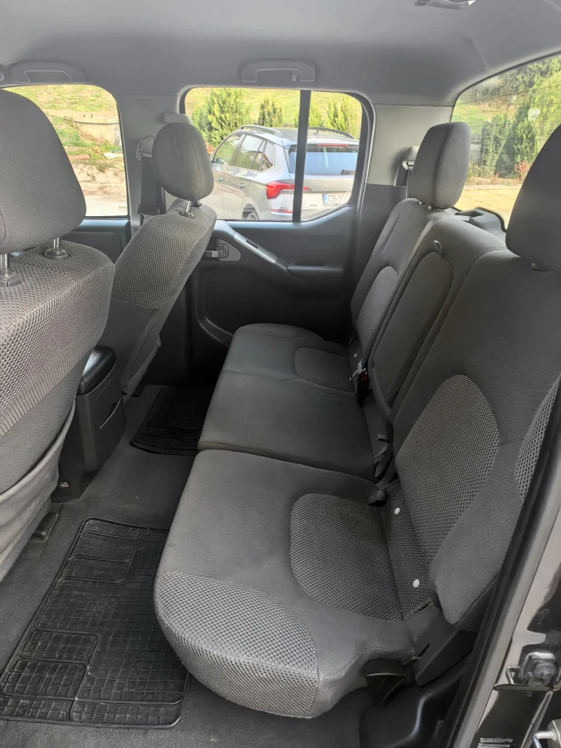 Nissan Navara 2.5 DCI, снимка 8 - Автомобили и джипове - 52659923