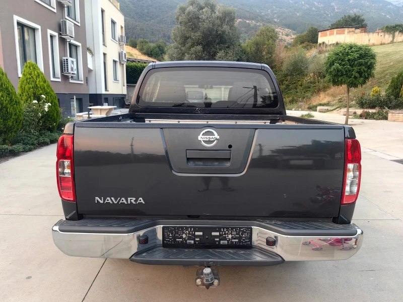 Nissan Navara 2.5 DCI, снимка 4 - Автомобили и джипове - 52659923