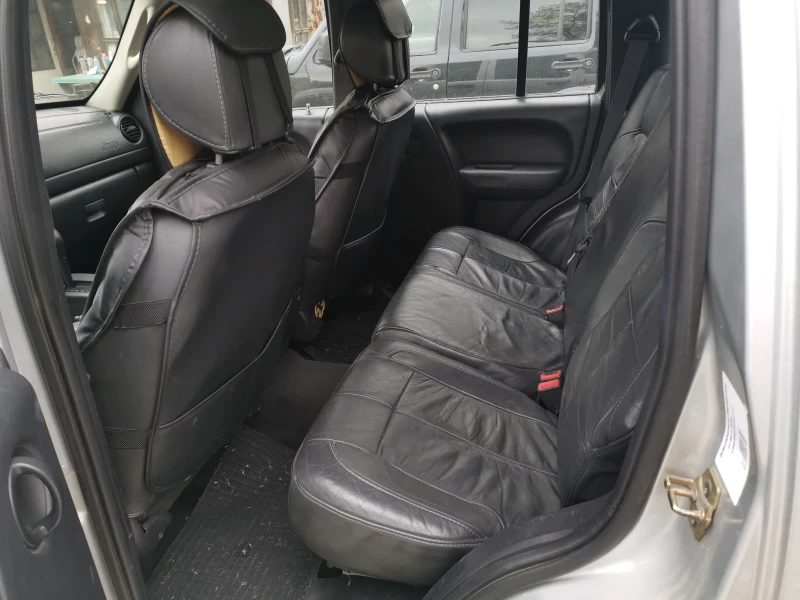 Jeep Cherokee 3.7 V6 AVTOMAT , снимка 14 - Автомобили и джипове - 52349863