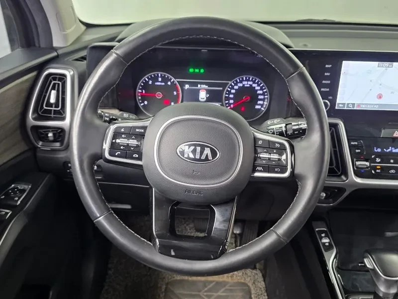 Kia Sorento Diesel 2.2 4Wd Prestige, снимка 13 - Автомобили и джипове - 55641286
