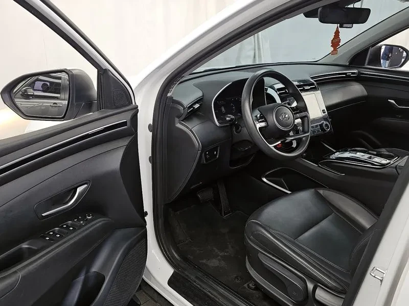 Hyundai Tucson 2.0 2WD MODERN, снимка 10 - Автомобили и джипове - 55802030