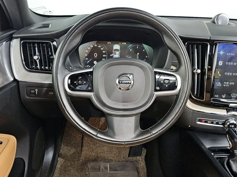 Volvo XC60 2.0 194 hp Automatic, снимка 13 - Автомобили и джипове - 55806100