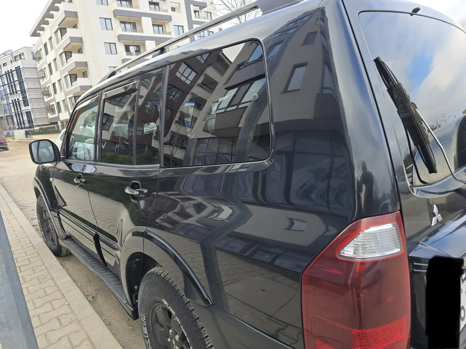 Mitsubishi Pajero Дълга база - изображение 6