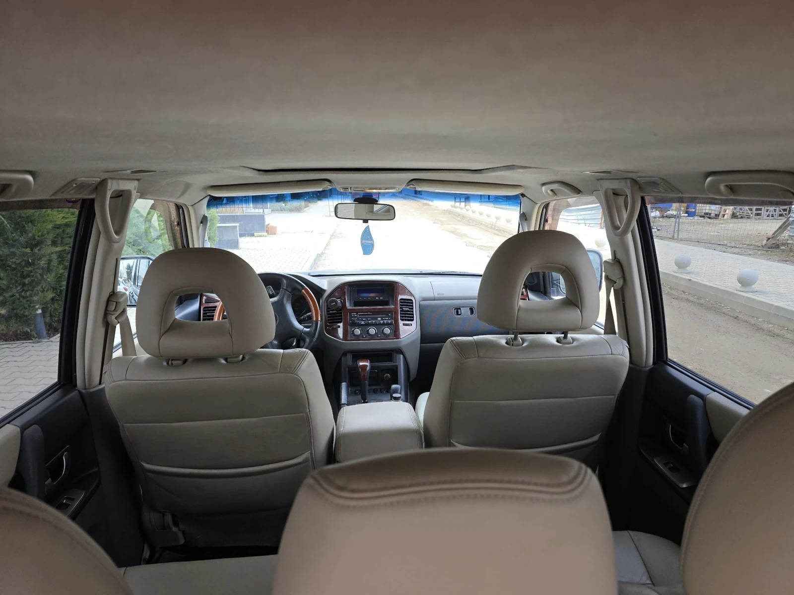 Mitsubishi Pajero Дълга база - изображение 8