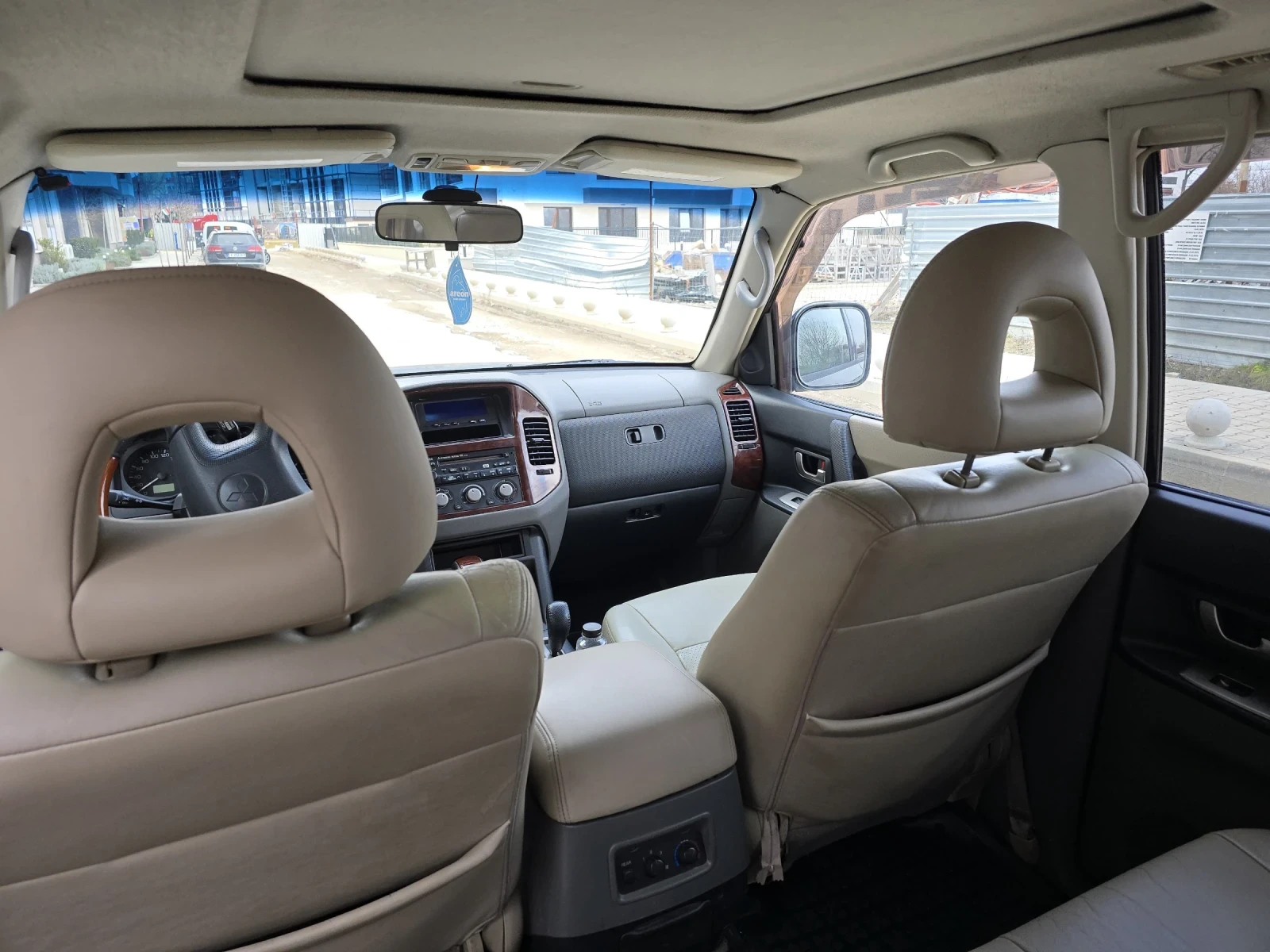 Mitsubishi Pajero Дълга база - изображение 10