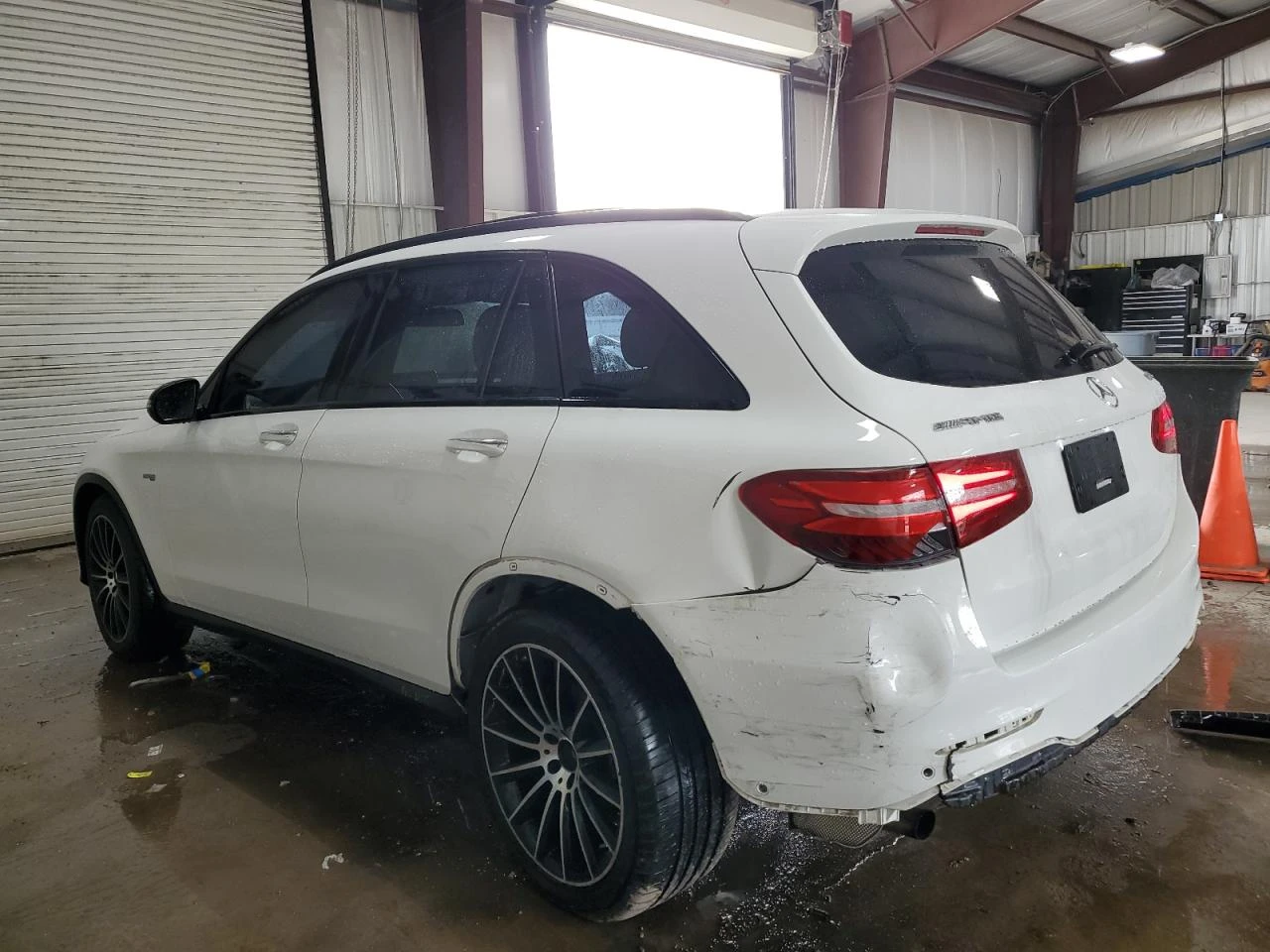 Mercedes-Benz GLC 43 AMG 4MATIC Burmester* FULL LED* Пано* 360*  - изображение 4