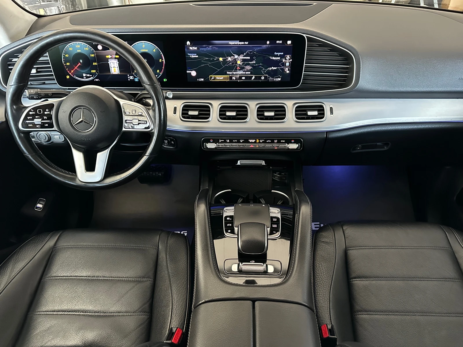 Mercedes-Benz GLE 300d 4-MATIC, AMG LINE-FULL SERVICE - изображение 9