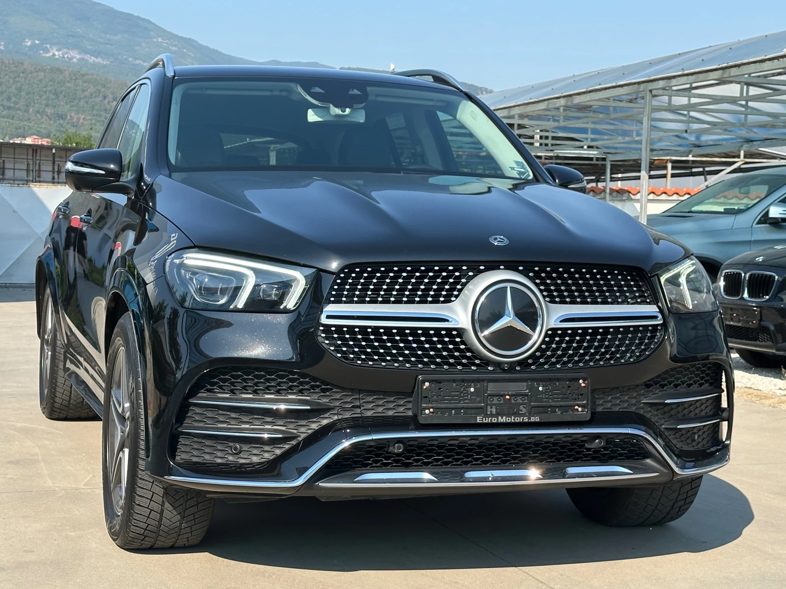Mercedes-Benz GLE 300d 4-MATIC, AMG LINE-FULL SERVICE - изображение 3