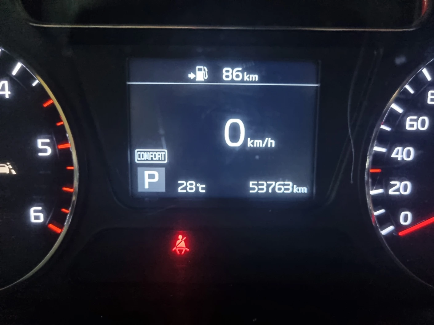 Kia Sorento, снимка 13 - Автомобили и джипове - 53878734