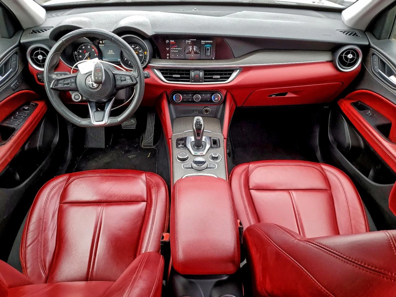 Alfa Romeo Stelvio 2l Ti * KРАЙНА ЦЕНА ДО БГ* , снимка 8 - Автомобили и джипове - 53907210