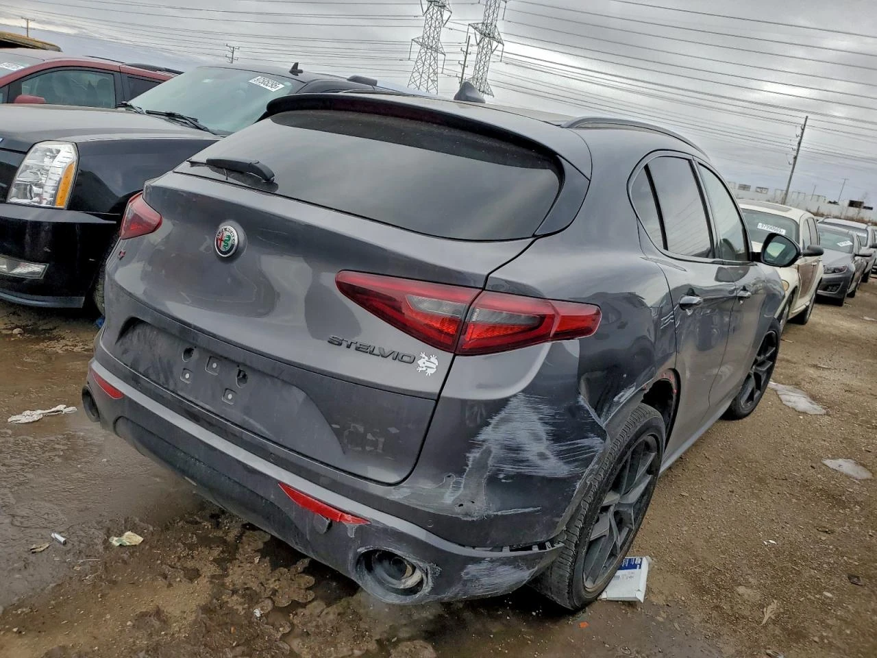 Alfa Romeo Stelvio 2l Ti * KРАЙНА ЦЕНА ДО БГ* , снимка 3 - Автомобили и джипове - 53907210