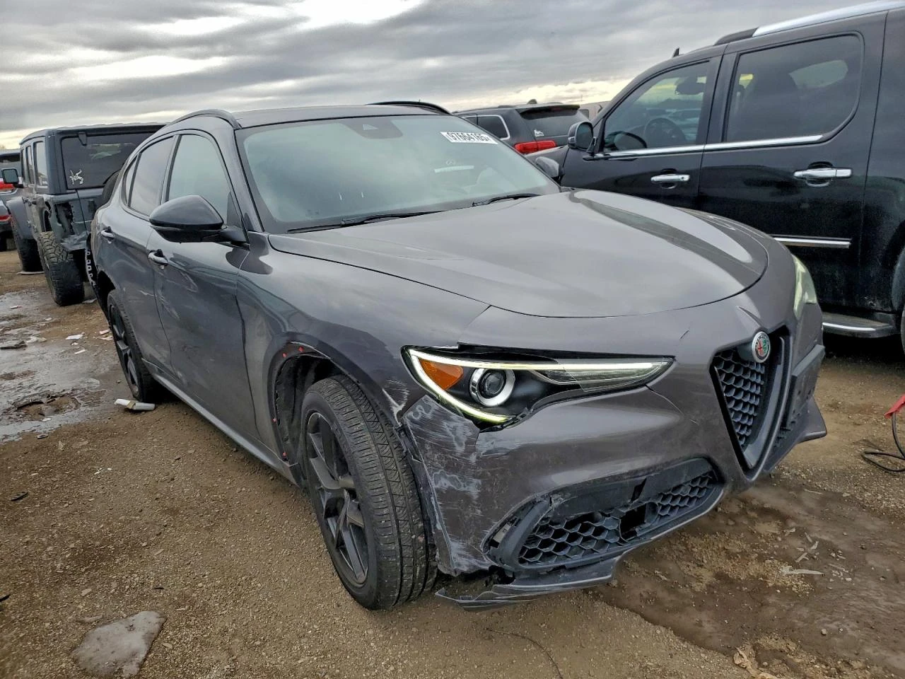 Alfa Romeo Stelvio 2l Ti * KРАЙНА ЦЕНА ДО БГ* , снимка 4 - Автомобили и джипове - 53907210