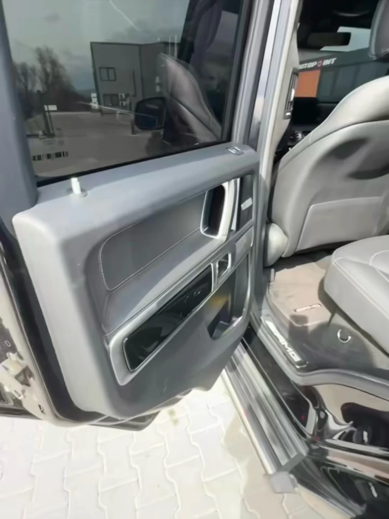 Mercedes-Benz G 63 AMG  585hp 4MATIC / FULL / Перфектен / ТОП, снимка 11 - Автомобили и джипове - 53934029