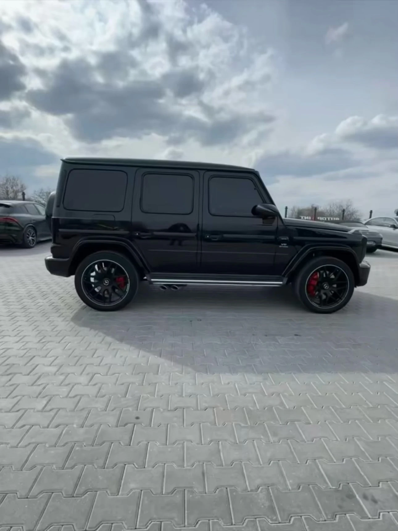 Mercedes-Benz G 63 AMG  585hp 4MATIC / FULL / Перфектен / ТОП, снимка 8 - Автомобили и джипове - 53934029