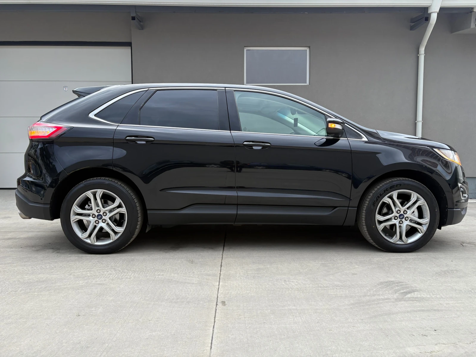 Ford Edge Titanium + + + Full Extras 2.0 diesel 210hp Euro 6, снимка 9 - Автомобили и джипове - 53992964