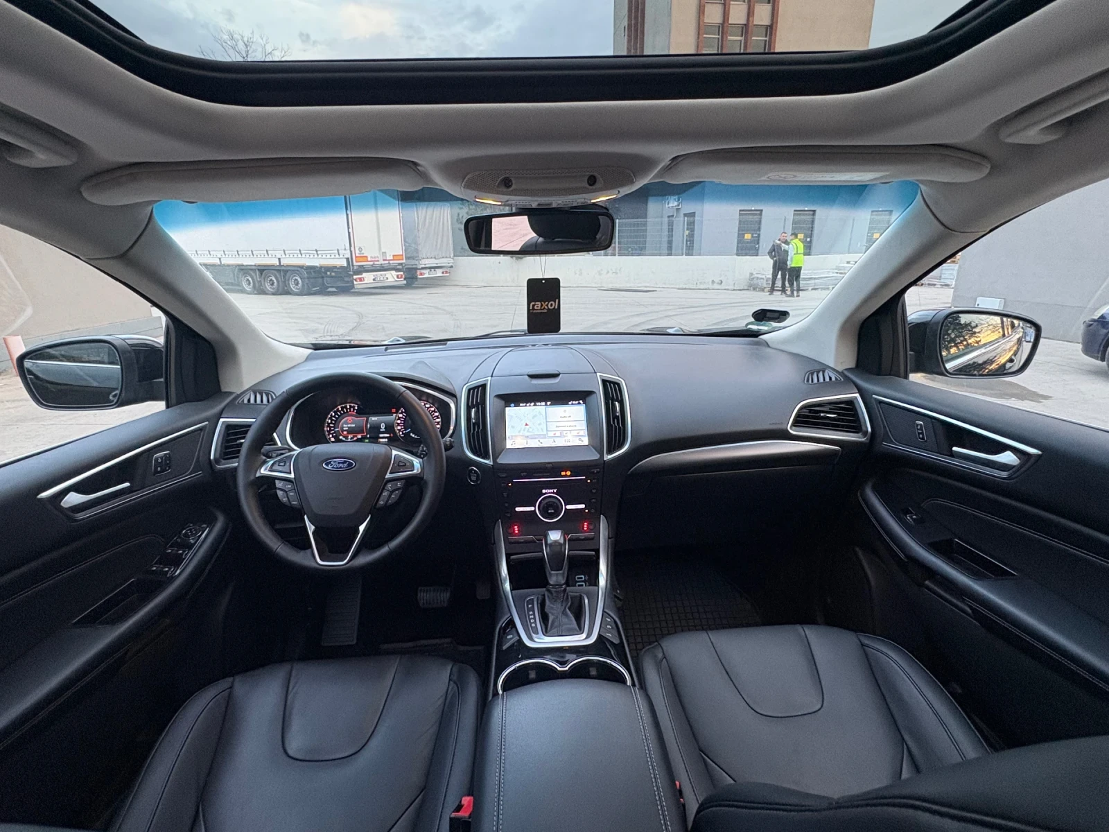 Ford Edge Titanium + + + Full Extras 2.0 diesel 210hp Euro 6, снимка 17 - Автомобили и джипове - 53992964