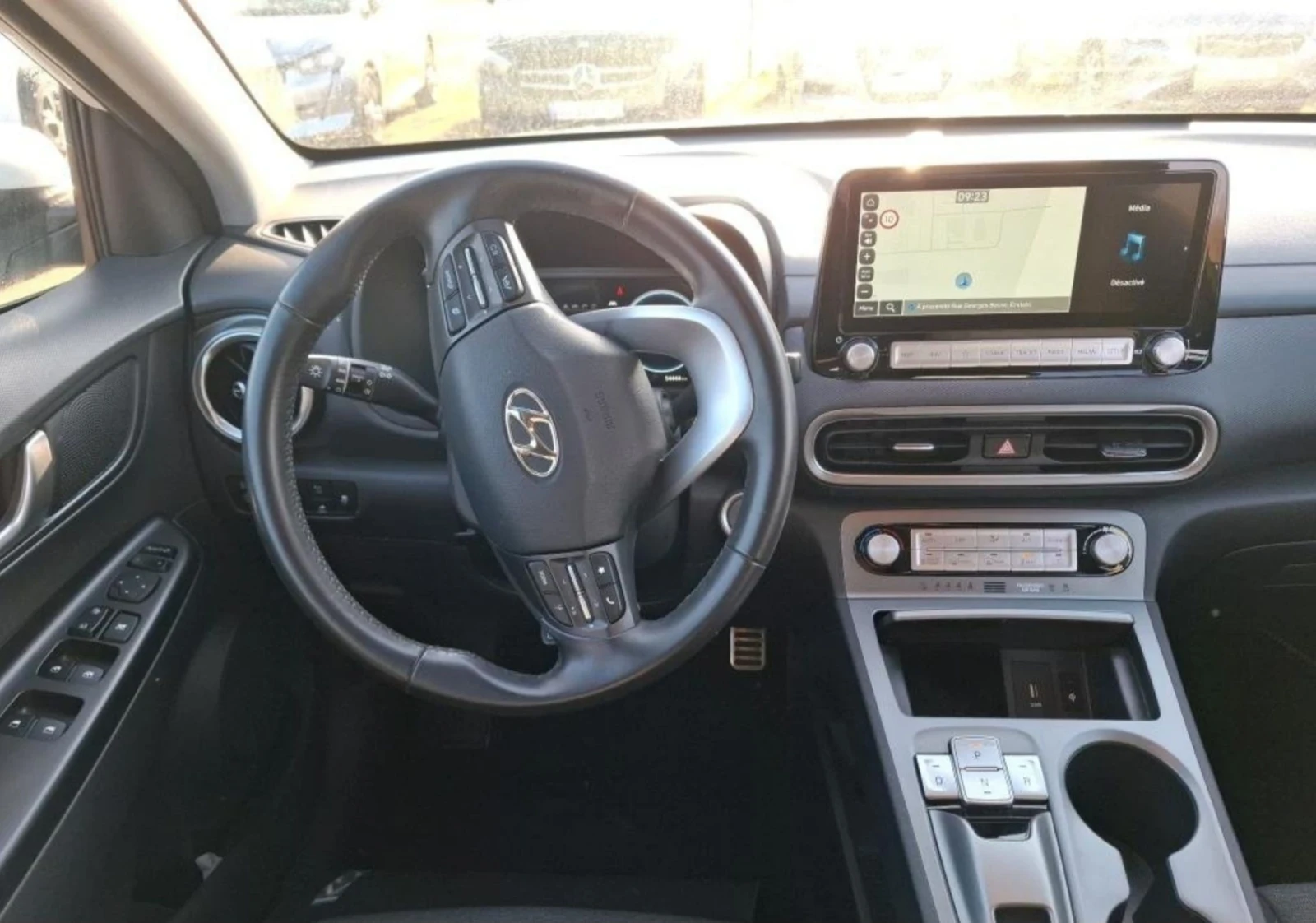 Hyundai Kona 64 KWh  ТЕРМОПОМПА , снимка 5 - Автомобили и джипове - 54106141