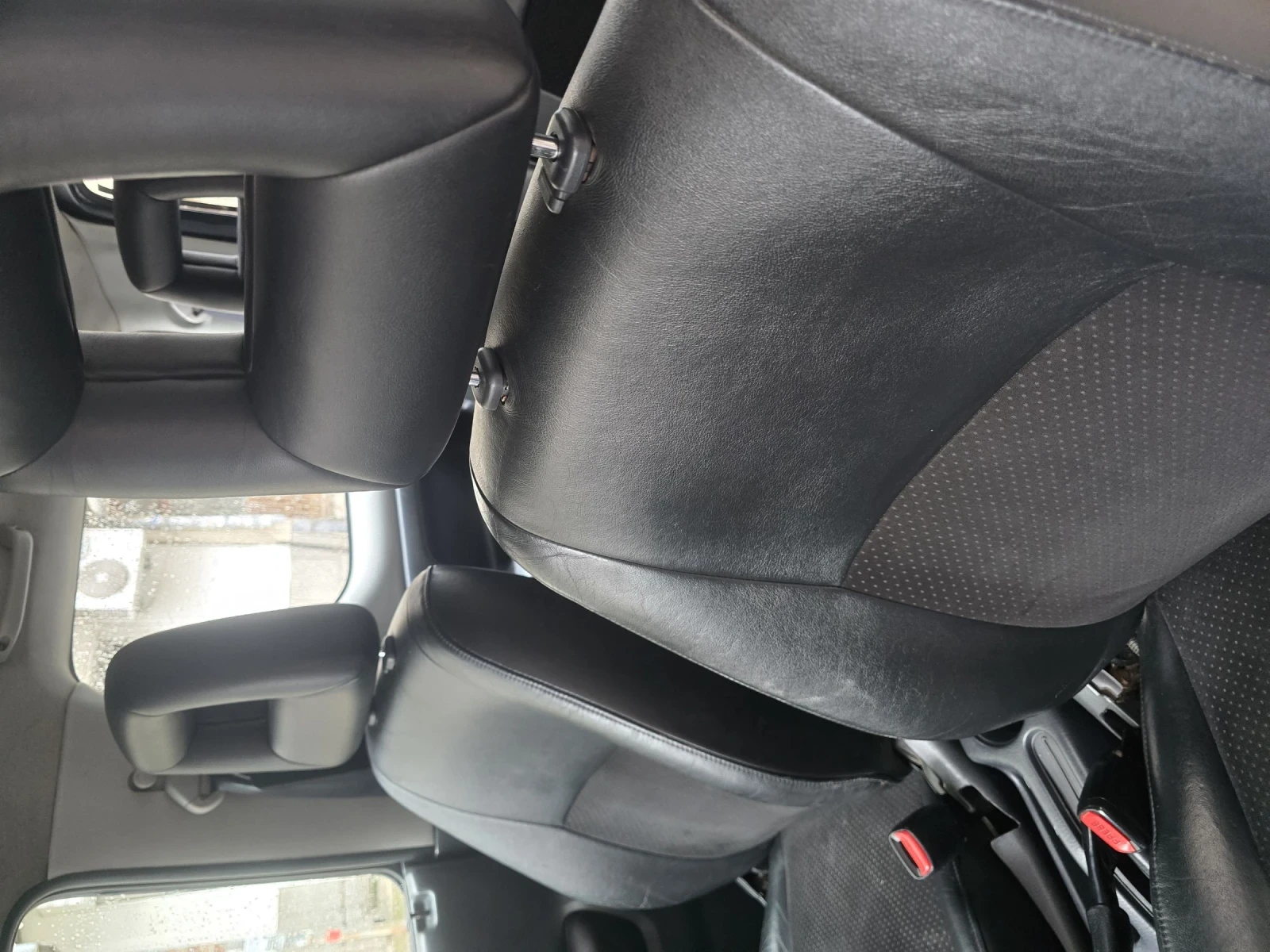 Suzuki Jimny 1.5 DDiS 25th Anniversary Edition, 2007 г., снимка 12 - Автомобили и джипове - 54373351