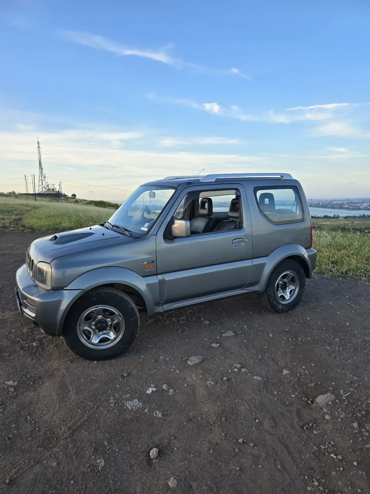 Suzuki Jimny 1.5 DDiS 25th Anniversary Edition, 2007 г., снимка 14 - Автомобили и джипове - 54825222