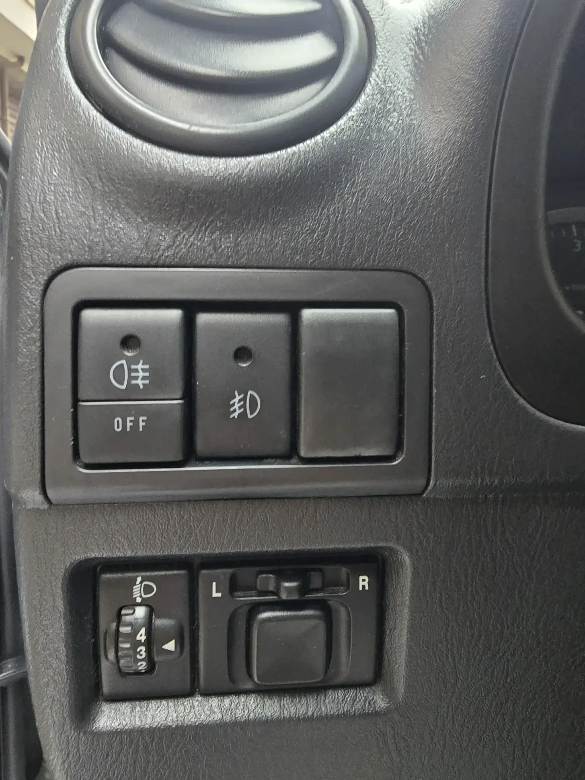 Suzuki Jimny 1.5 DDiS 25th Anniversary Edition, 2007 г., снимка 12 - Автомобили и джипове - 54825222