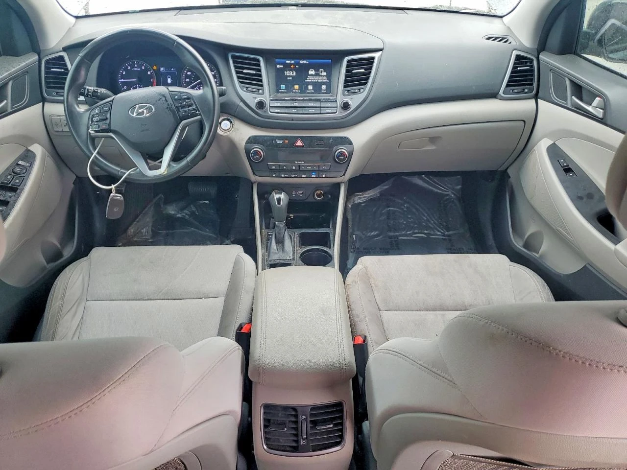 Hyundai Tucson 1.6l Value, снимка 8 - Автомобили и джипове - 54416978