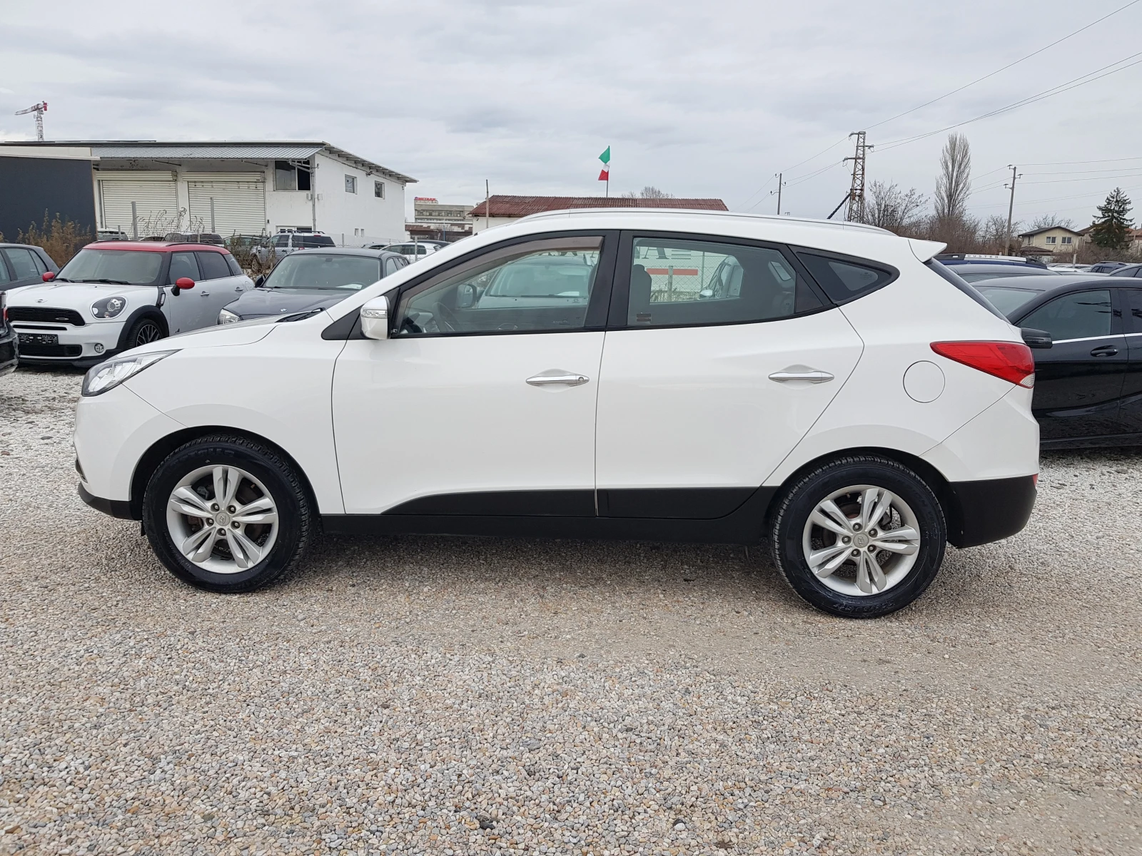 Hyundai IX35 1.7 CRDI-115 к.с. EURO 5B ЛИЗИНГ, снимка 8 - Автомобили и джипове - 54426677
