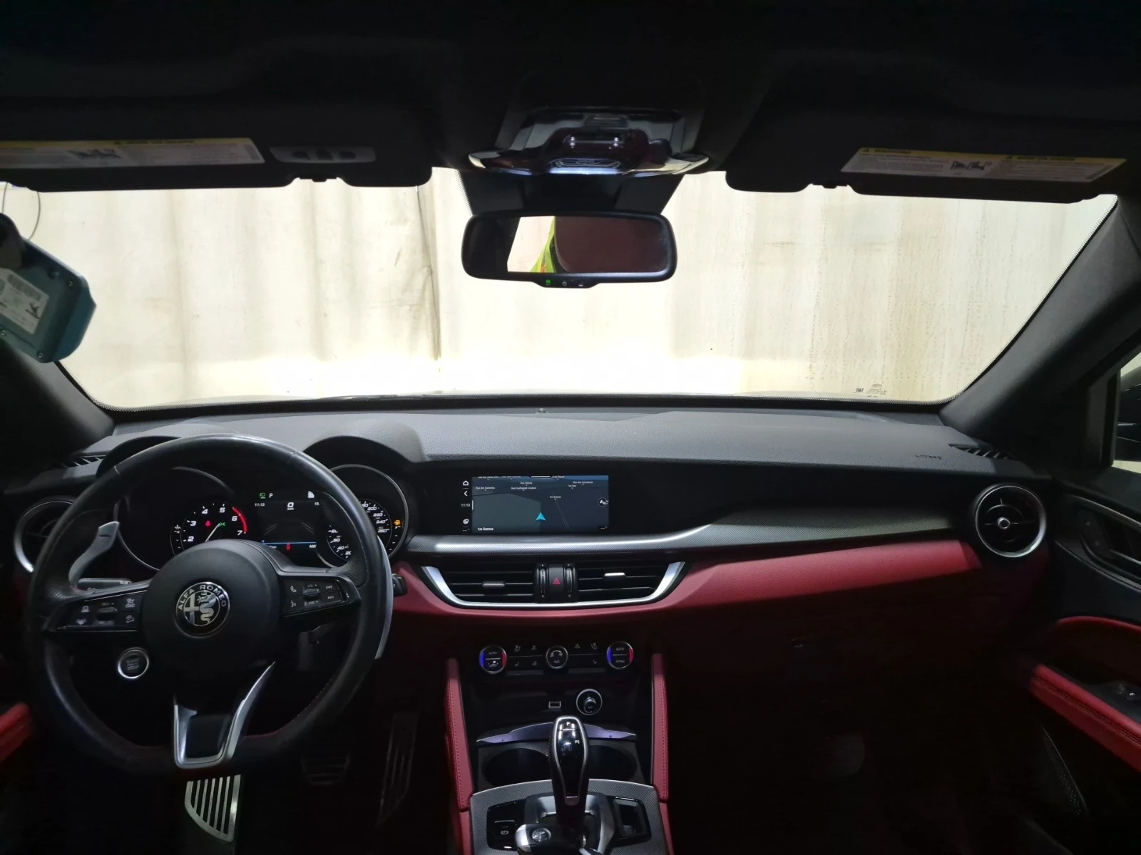 Alfa Romeo Stelvio TI SPORT 2.0T * * CARFAX * * АВТО КРЕДИТ * * , снимка 8 - Автомобили и джипове - 54947189