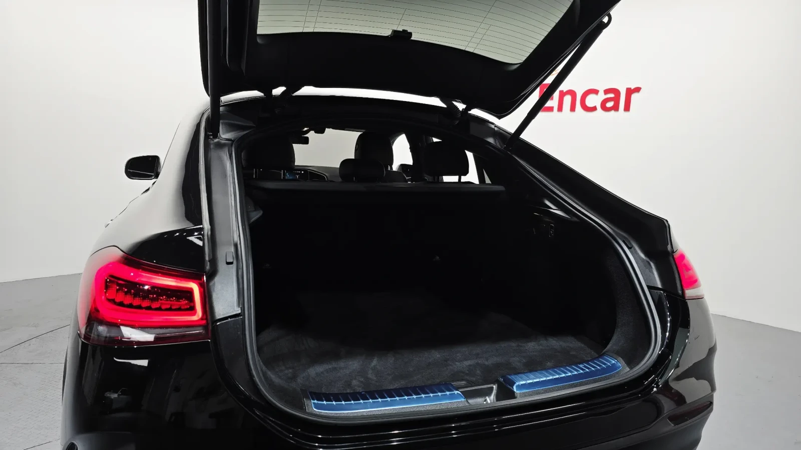 Mercedes-Benz GLE 400 4MATIC COUPE AMG PACK| BURMESTER| DISTRONIC| ПАНO, снимка 13 - Автомобили и джипове - 55134741