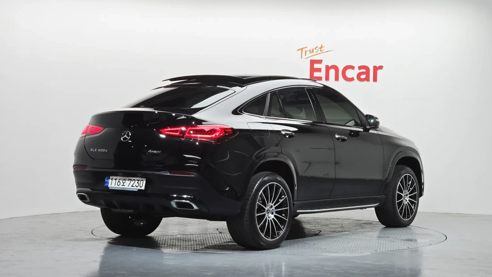 Mercedes-Benz GLE 400 4MATIC COUPE AMG PACK| BURMESTER| DISTRONIC| ПАНO, снимка 4 - Автомобили и джипове - 55134741