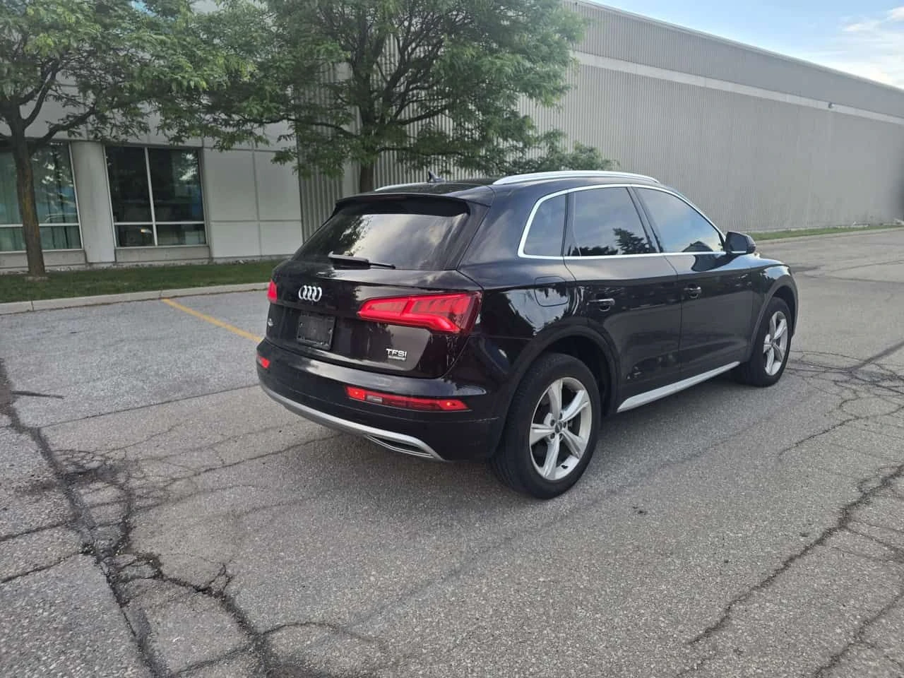 Audi Q5 Progressiv S tronic | CARFAX | АВТОКРЕДИТ, снимка 5 - Автомобили и джипове - 55313705