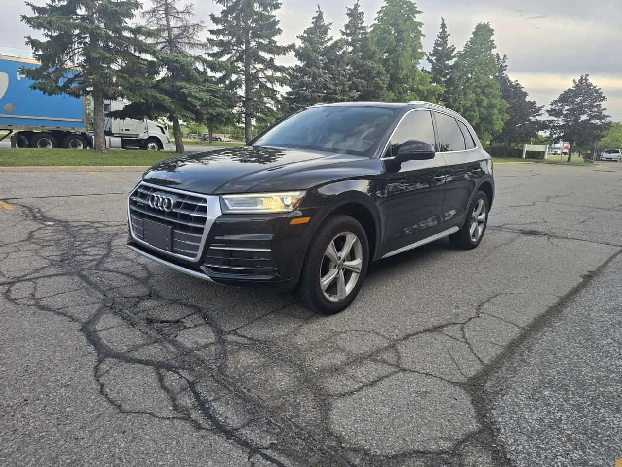 Audi Q5 Progressiv S tronic | CARFAX | АВТОКРЕДИТ