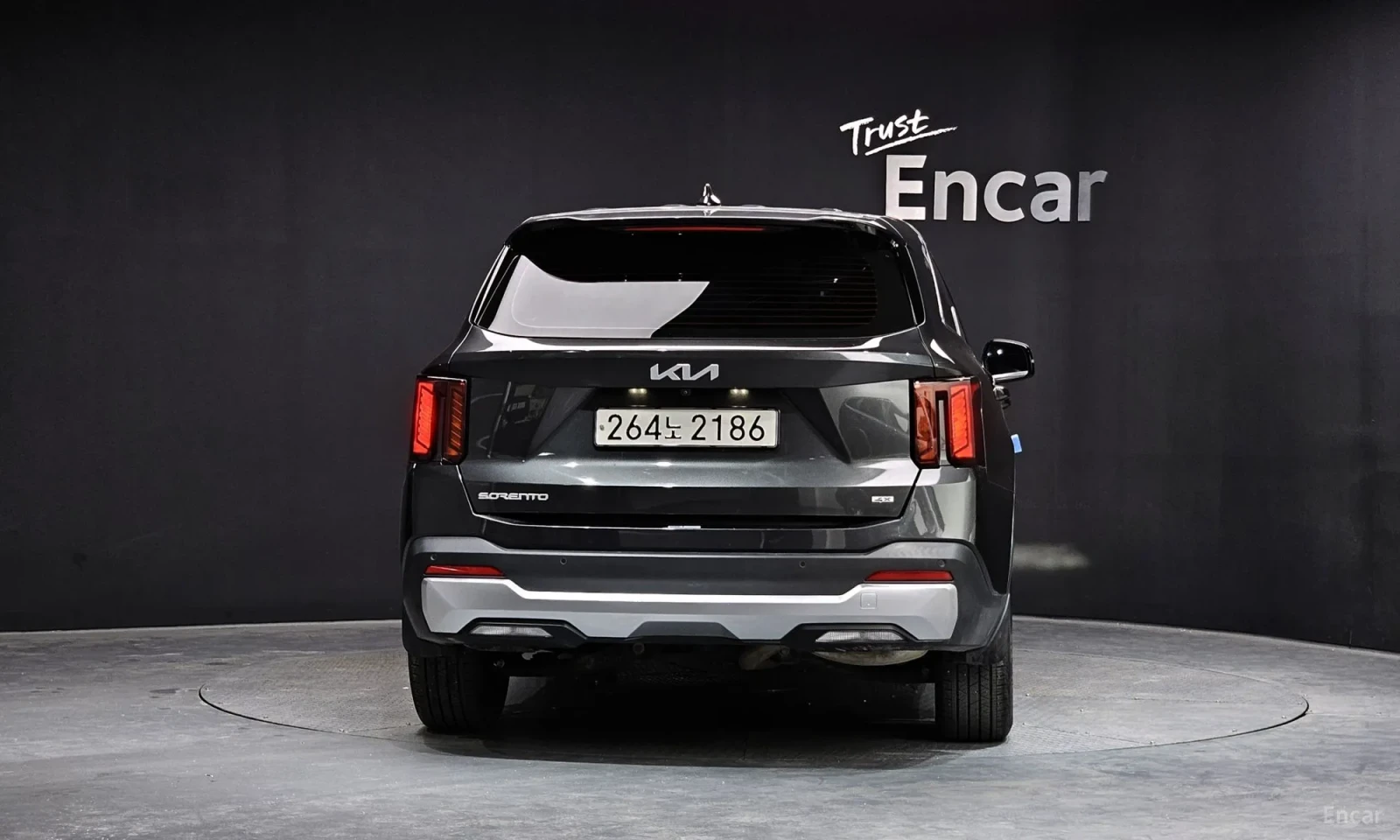 Kia Sorento 2.2 4WD\Реални километри\Топ цена до БГ, снимка 4 - Автомобили и джипове - 55585595