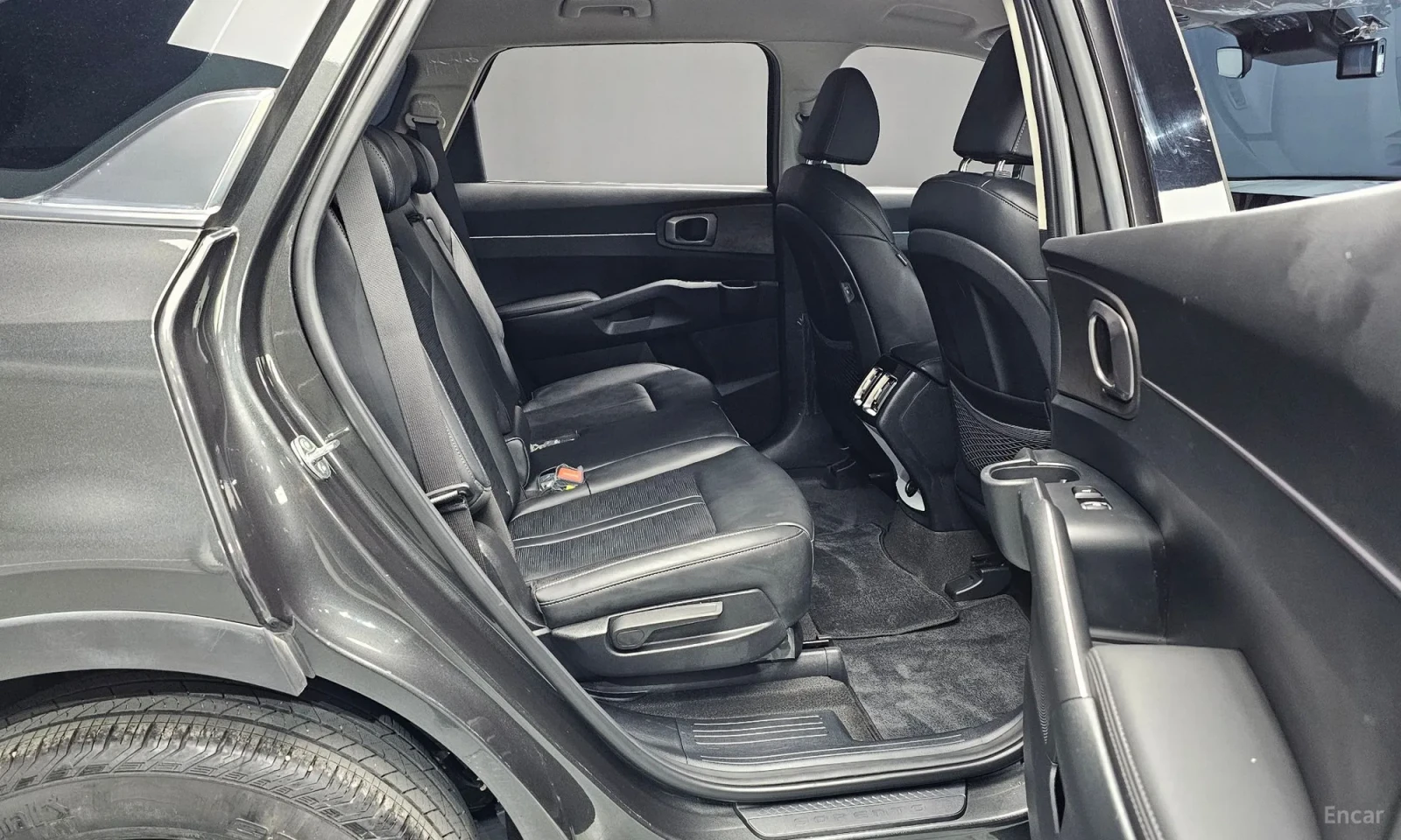 Kia Sorento 2.2 4WD\Реални километри\Топ цена до БГ, снимка 12 - Автомобили и джипове - 55585595