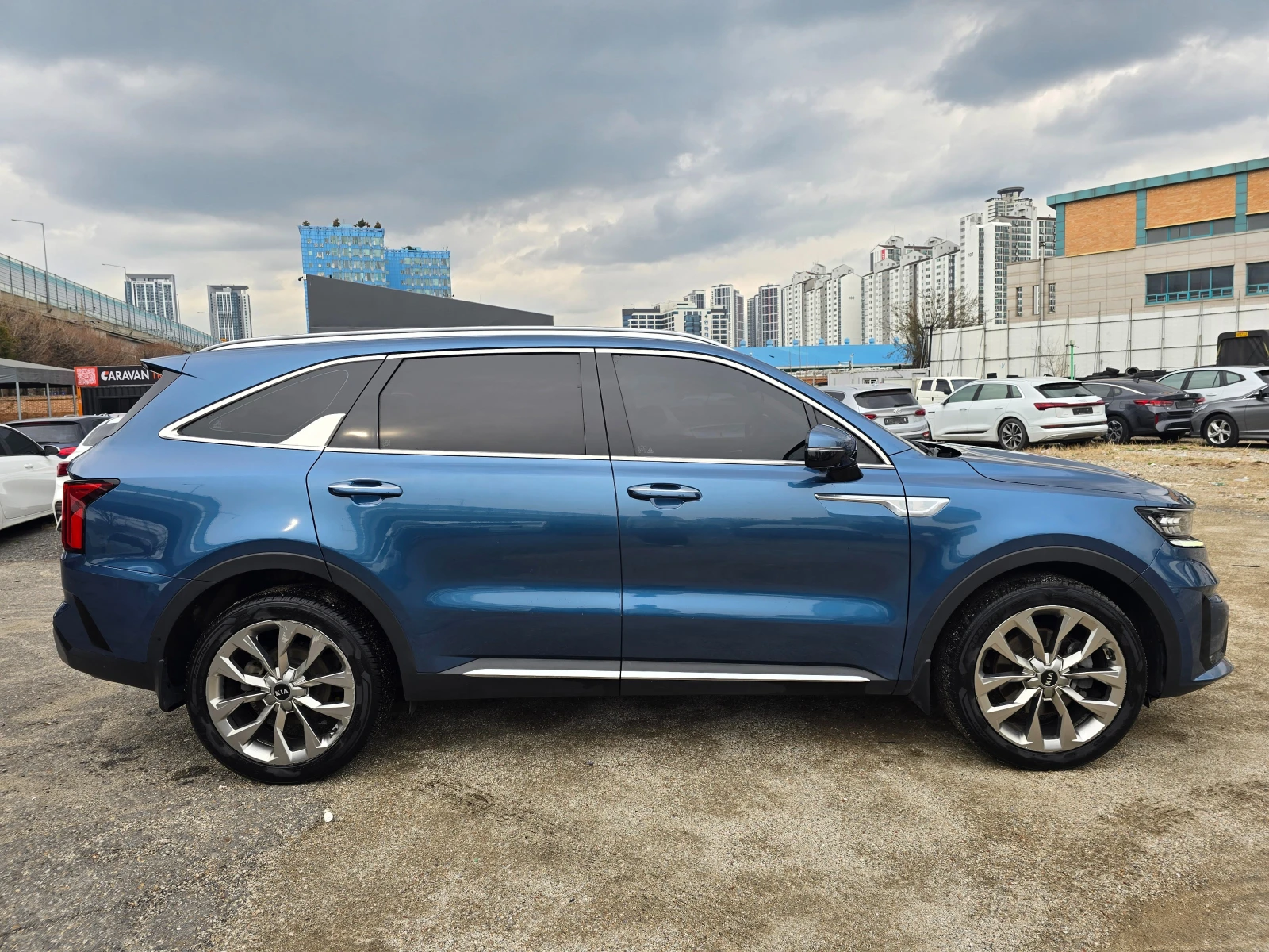 Kia Sorento Signature, снимка 4 - Автомобили и джипове - 55796353
