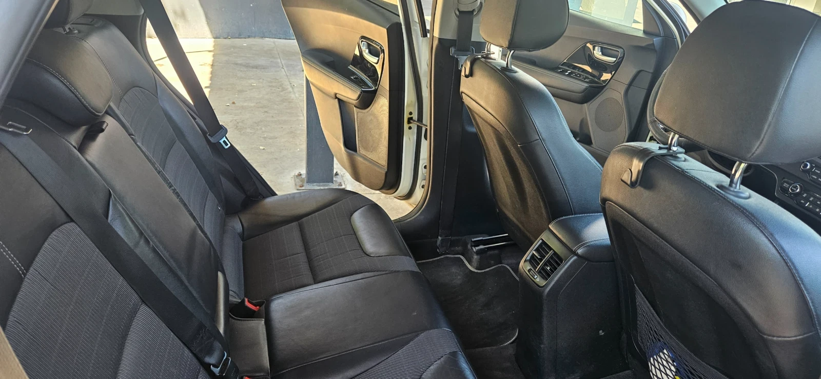 Kia Niro Style, снимка 8 - Автомобили и джипове - 55826950
