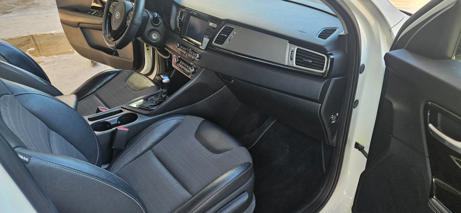 Kia Niro Style, снимка 10 - Автомобили и джипове - 55826950